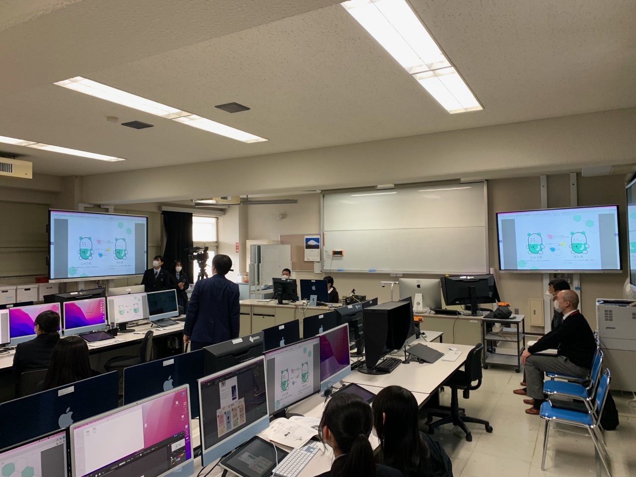 230210_コラボTシャツ